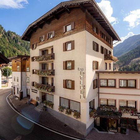 Hotel Italia Canazei Εξωτερικό φωτογραφία