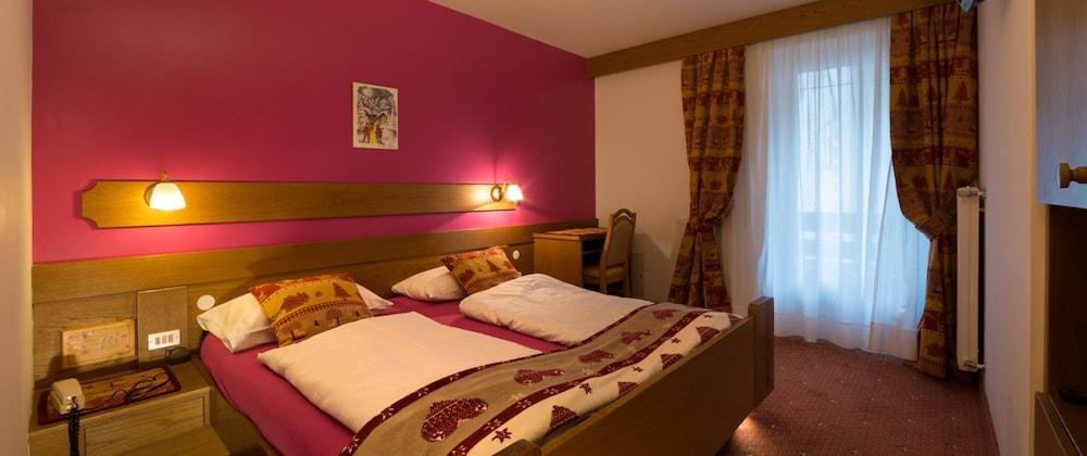 Hotel Italia Canazei Εξωτερικό φωτογραφία