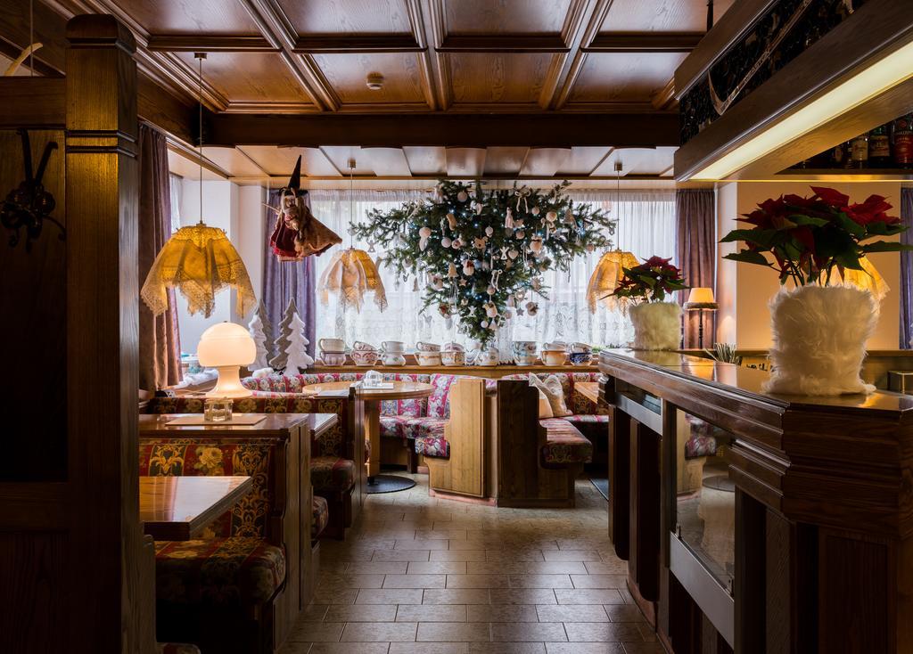 Hotel Italia Canazei Εξωτερικό φωτογραφία
