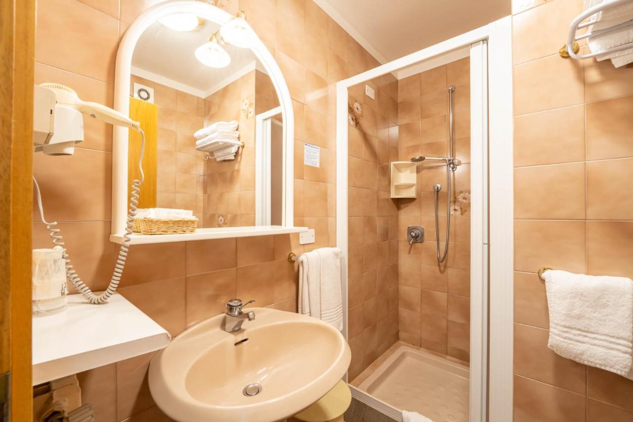Hotel Italia Canazei Εξωτερικό φωτογραφία
