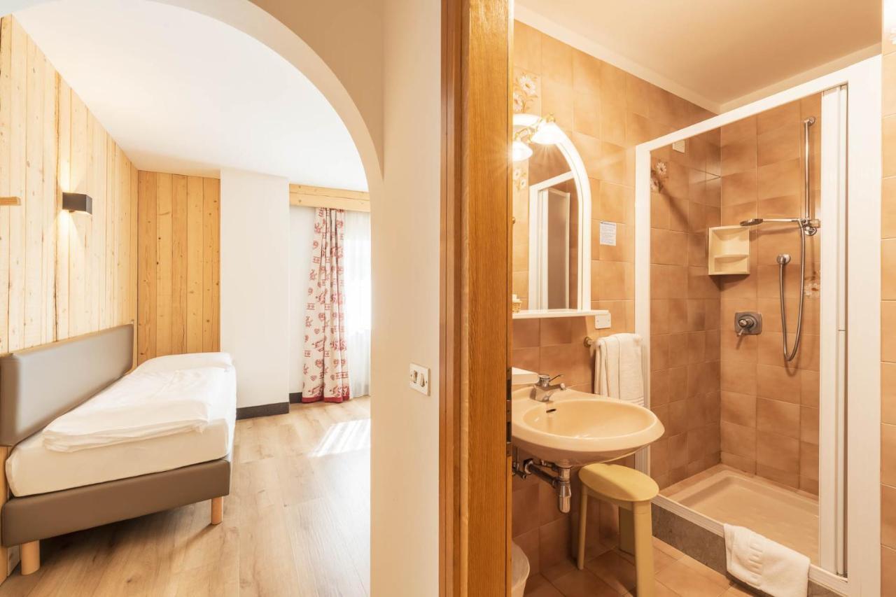 Hotel Italia Canazei Εξωτερικό φωτογραφία