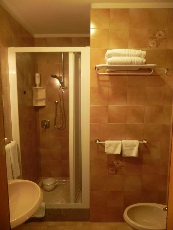 Hotel Italia Canazei Δωμάτιο φωτογραφία