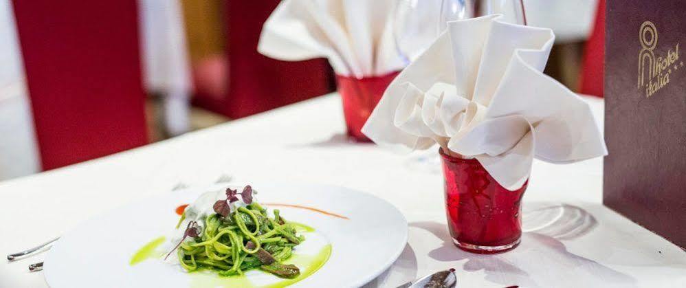 Hotel Italia Canazei Εξωτερικό φωτογραφία